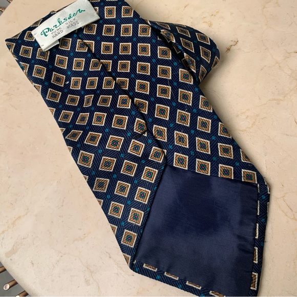 Parksder Navy Gold Geometric Patterned Handmade Silk Tie - Picture 5 of 7